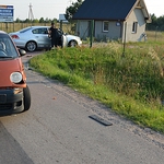 Motocyklista wyprzedzał na zakazie. Zderzył się z matizem