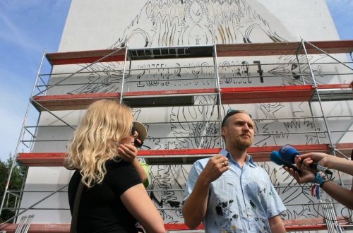 Nowy mural ozdobi blok przy ulicy Zwierzynieckiej. Powstanie wycinanka
