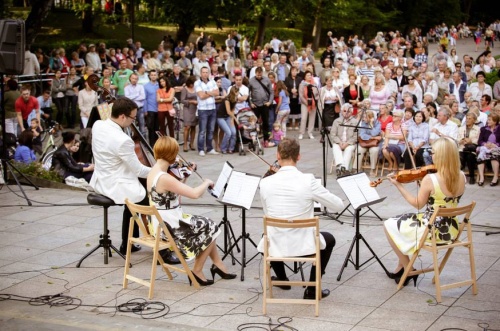 Koncert w plenerze. Muzyki można posłuchać na Plantach