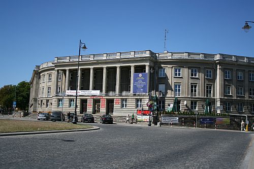 Studenci kończą wakacje i wracają na uczelnie