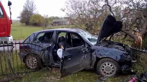 Wypadek po pijanemu. Kobieta walczy o życie