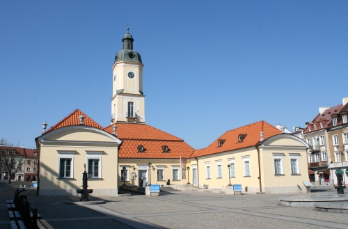 Specjalna wersja hejnału rozbrzmiewa z wieży Ratusza