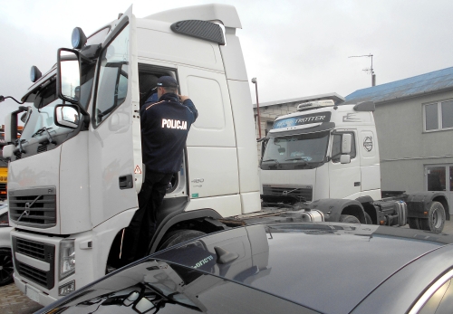 Podlaska policja zatrzymała skradzione we Francji tiry