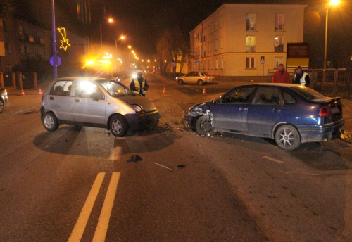 Trzy osoby w szpitalu. To efekt zderzenia matiza z seatem