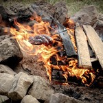 Zabawa karnawałowa "pod chmurką". Taneczna muzyka i ognisko