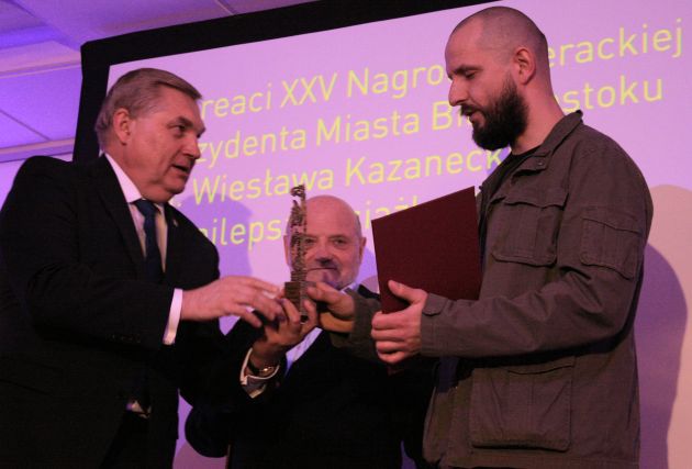 To najlepsze książki 2015 roku. Znamy laureatów Nagrody Kazaneckiego