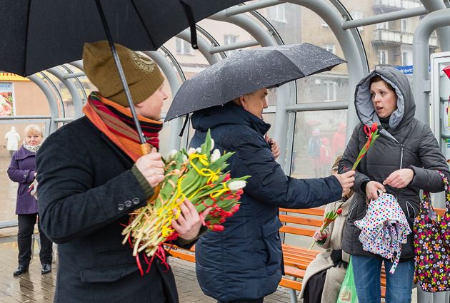 Białostoczanki były rozpieszczane kwiatami. Także przez ważne osobistości