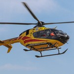Wypadek na "ósemce". 26-letnią kobietę w ciężkim stanie przetransportował helikopter