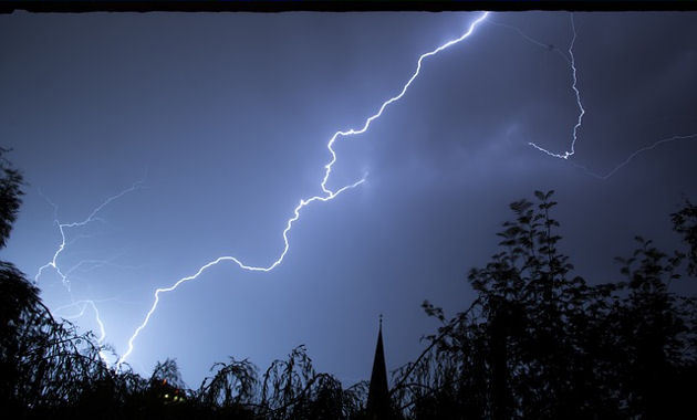 Meteorolodzy ostrzegają. Będą burze z gradem