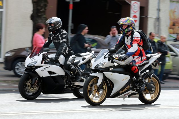 Jak zdobyć uprawnienia do kierowania motocyklem?