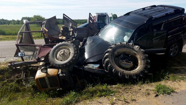 Wypadek pod Hajnówką. Brał w nim udział Włodzimierz Cimoszewicz 