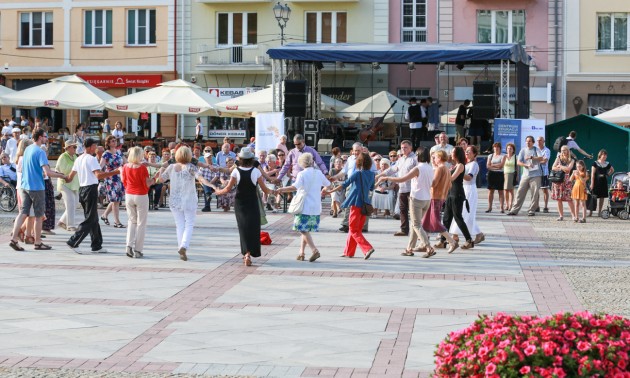 Koncerty i tańce na Rynku Kościuszki. Plenerowa odsłona Festiwalu "Zachor" [ZDJĘCIA]