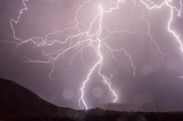 Synoptycy ostrzegają przed silnymi burzami z gradem