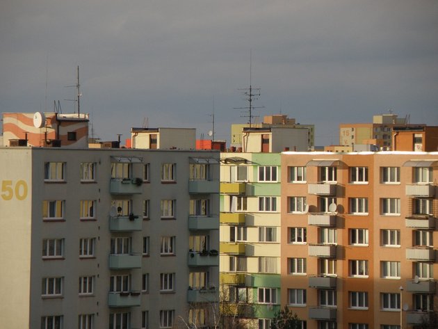 Emerytki obiecywały mieszkania w atrakcyjnej cenie. W sądzie usłyszały wyrok