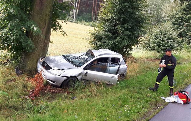 Wypadek na trasie Łapy - Białystok. Nie żyje 18-latka, dwie osoby są ciężko ranne