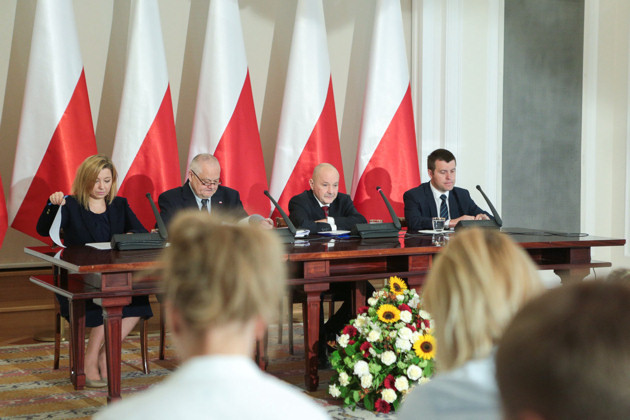 Kanceleria Prezydenta RP przedstawiła projekt ustawy frankowej. Przewalutowanie odłożone