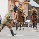 Bitwa w centrum miasta. Były wybuchy, latał samolot [ZDJĘCIA]