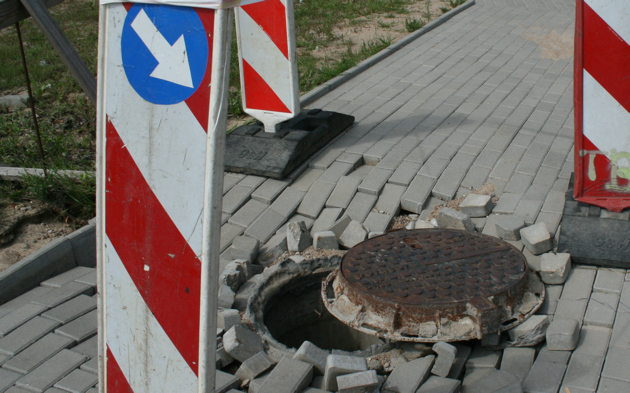 Utrudnienia drogowe. Będą zawężenia 5 jezdni, m.in. na dużym skrzyżowaniu