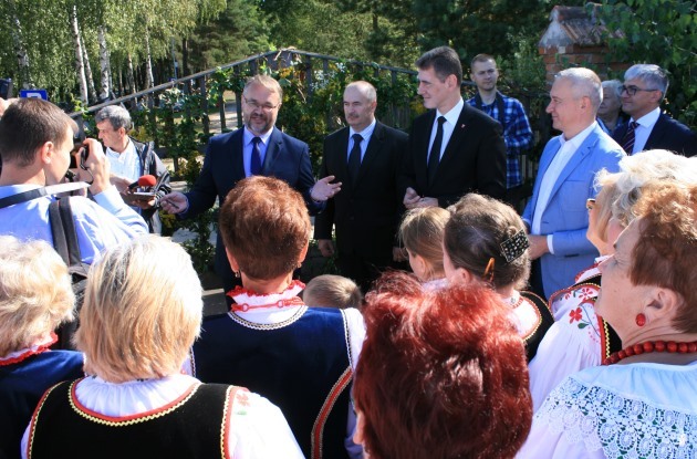 Podlaskie Muzeum Kultury Ludowej ruszyło. Na otwarcie festyn i koncerty zespołów [ZDJĘCIA]