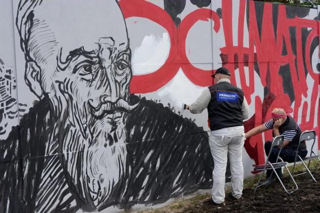 To największy taki mural w Europie. Malują go farbami podlaskiej firmy