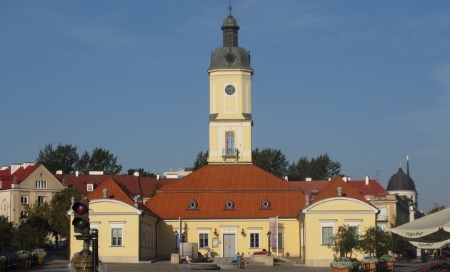 Koncert z historią. W Ratuszu zagrają na skrzypcach, fortepianie i wiolonczeli