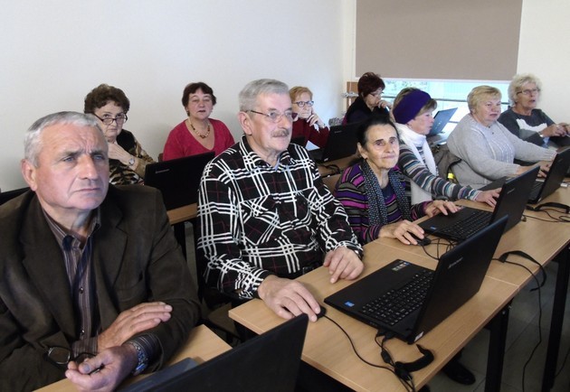 Zgłosiło się wielu, a dalej dzwonią. "Profesor Wnuczek" cieszy się dużym powodzeniem