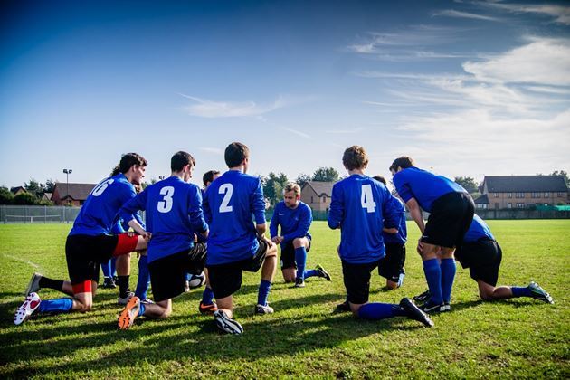 Podlaski futbol. Gra IV liga i KOS. Wyniki weekendowych spotkań