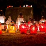 Straż miejska przypilnuje złodziei grasujących na cmentarzach. Akcja "Hiena cmentarna"