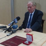 "Pisanie jest sztuką rezygnacji". Wiesław Myśliwski odebrał nagrodę w Białymstoku