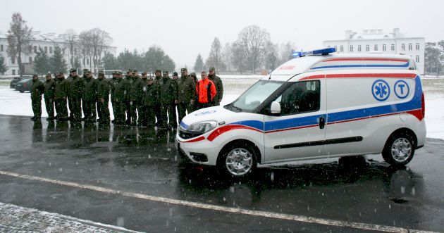 Straż Graniczna ma nową karetkę. Zastąpi ona pojazd używany przez 19 lat