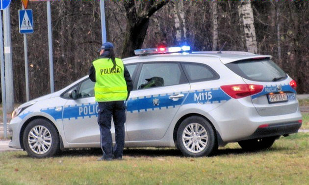 Niespodziewany atak przy ul. Bohaterów Monte Cassino. Uderzył przypadkową kobietę w głowę