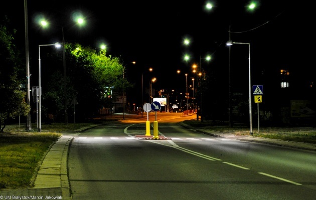 Na 26 przejściach dla pieszych zamontują dodatkowe oświetlenie. W grudniu