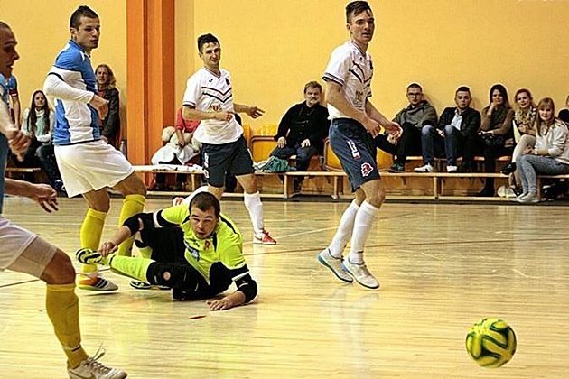 Futsal. MOKS wygrał zaległy mecz i został liderem rozgrywek