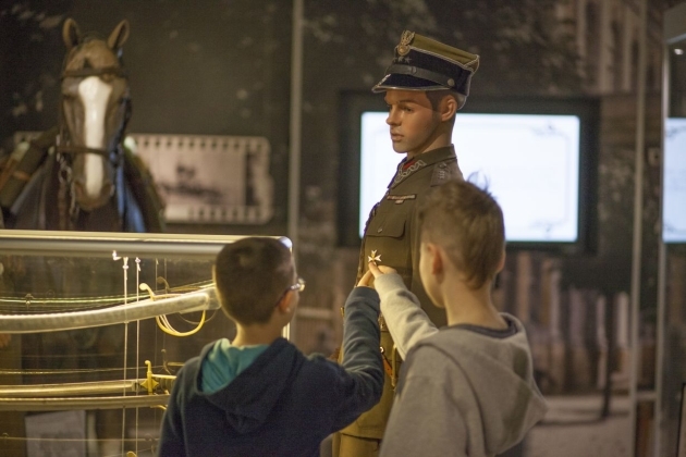 Odznaczenia, medale, gwiazdy i ordery. Warsztaty dla dzieci w Muzeum Wojska