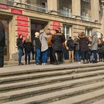 "Uniwersytet jest wolny od polityki, plac też powinien". Studenci o pomniku Kaczyńskiego