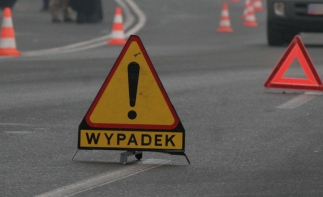 60-latka, kierując mazdą, spowodowała wypadek. W szpitalu 4 osoby, w tym 5-latek