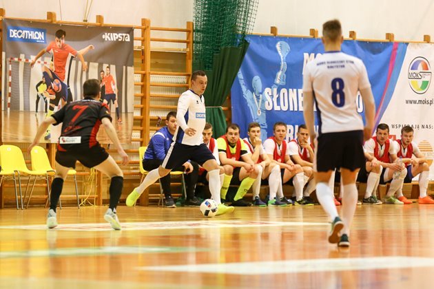 Futsal. Wygrane białostockich zespołów. MOKS od awansu dzieli już tylko jeden krok