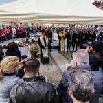 Ekumeniczne święcenie pokarmów przed Ratuszem i na stadionie [ZDJĘCIA]