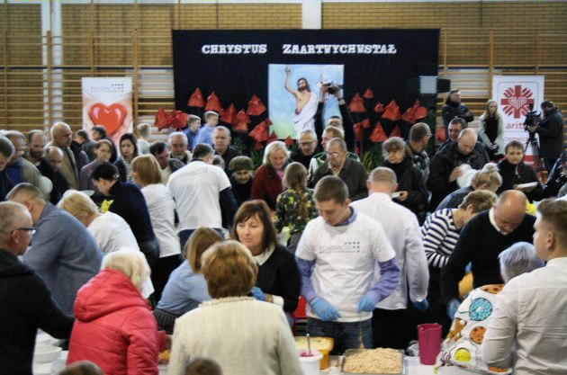 W święta nikt nie powinien być samotny. Dlatego zorganizowano takie śniadanie