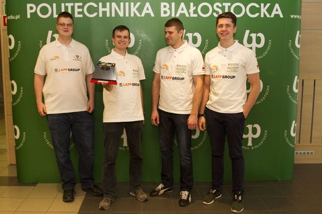 Studenci Politechniki w USA. Biorą udział w "olimpiadzie robotów"