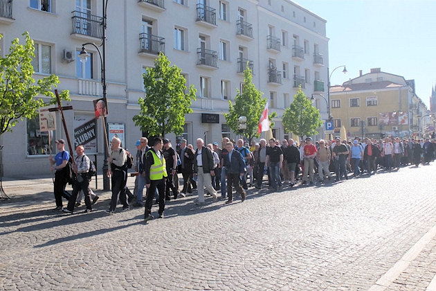 Utrudnienia weekendowe. Pielgrzymka, bieg ku pamięci i przemarsz