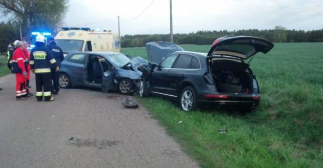 Śmiertelny wypadek drogowy. Nie żyją dwie młode osoby