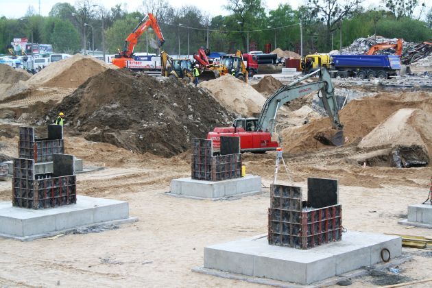 Maj upłynie pod znakiem fundamentów. Sprawdzamy postęp prac na dworcu PKS w Białymstoku