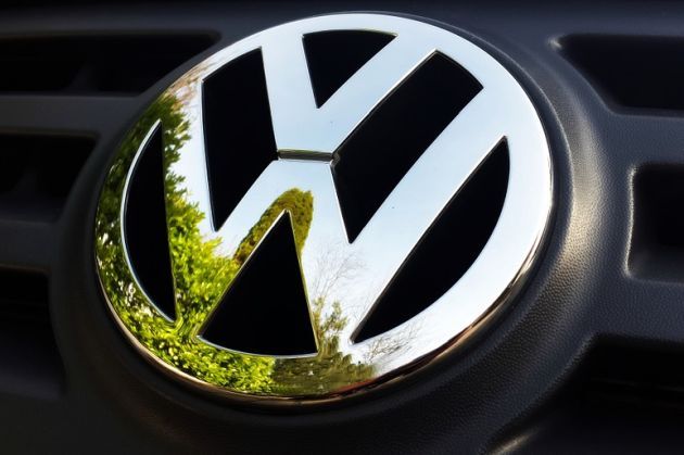 Volkswagen zderzył się z łosiem. 35-latek poniósł śmierć na miejscu
