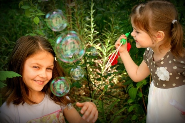 Dzień Dziecka. Wyścigi samochodowe, malowanie twarzy i festyn rodzinny [WIDEO]