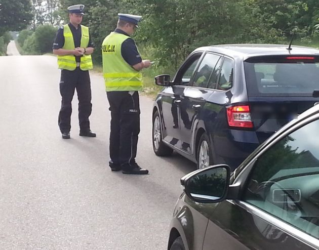 24-latka wyprzedzała na podwójnej ciągłej