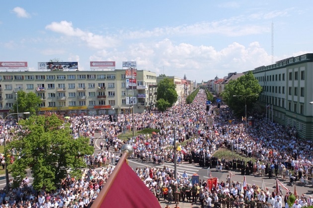 Ulicami miasta przejdą procesje. Będzie wiele utrudnień i objazdów BKM