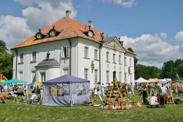 Róże Europy i Kobranocka na Jarmarku Dominikańskim w Choroszczy