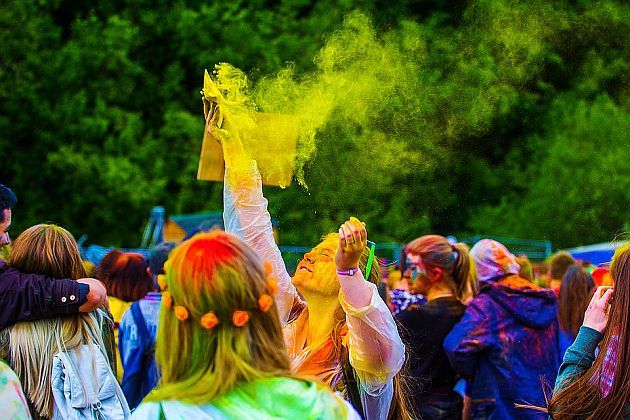 Plaża miejska będzie kolorowa. Zbliża się Holi Festival