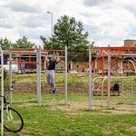 Kolejna siłownia na świeżym powietrzu. Tym razem na Leśnej Dolinie
